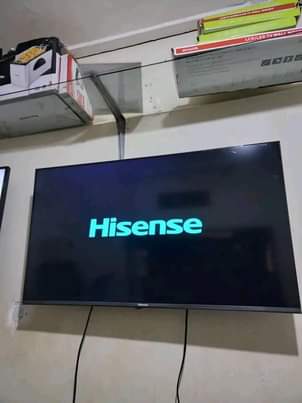 A picture of Hisense smart t.v 40 inches