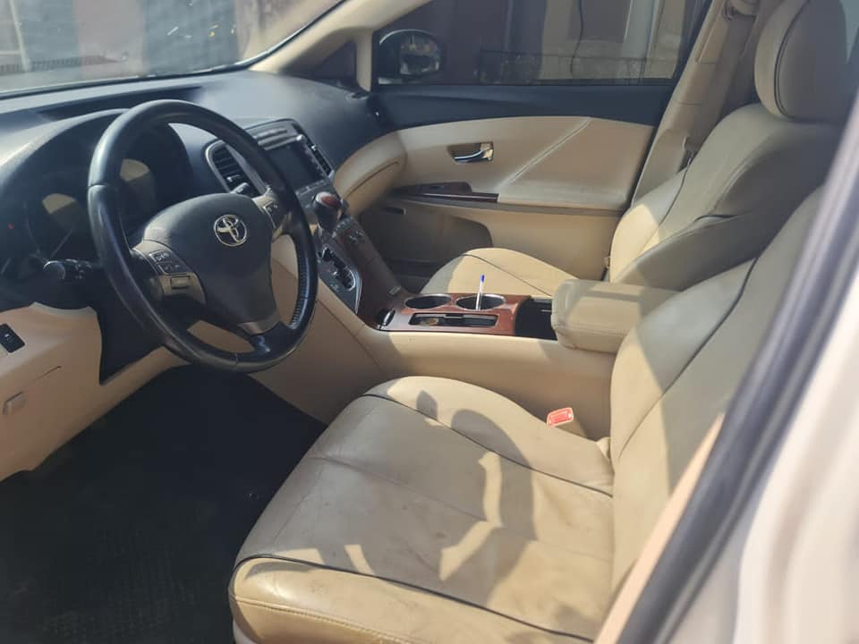 A picture of Toyota Venza 2011