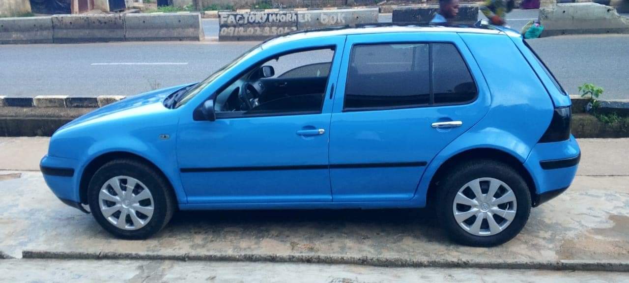A picture of GOLF 4