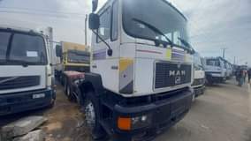 A picture of Foreign used man diesel truck 10 tyres with tunnel axel