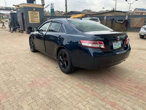 A picture of SUPER CLEAN 2010 Toyota Camry on belt regd Buy n