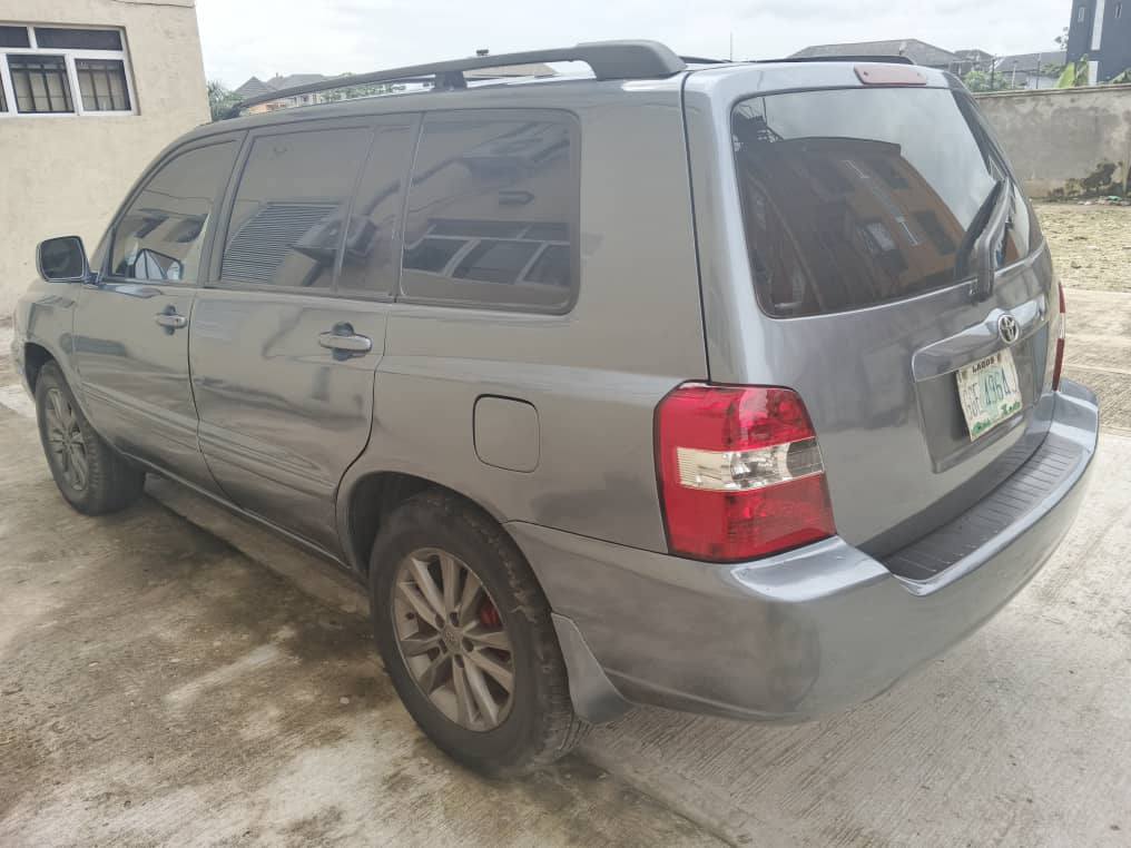 A picture of 06 Toyota Highlander 08063099576 