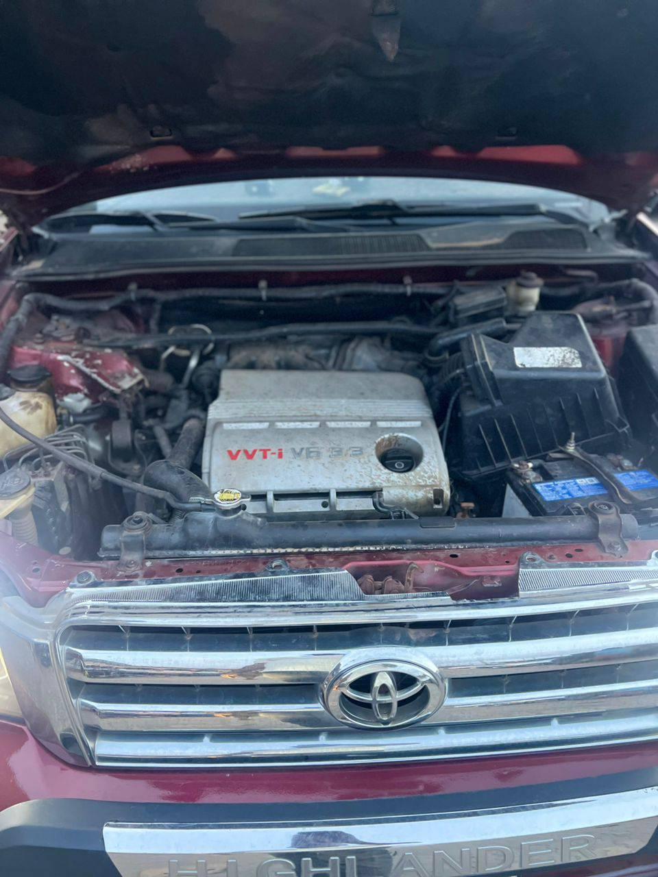 A picture of 2006 SUPER CLEAN SOUND TOYOTA HIGHLANDER untampered good strong v6
