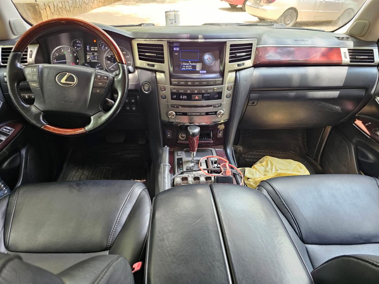 A picture of LEXUS RX570 2013