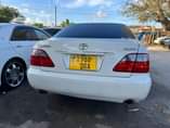 A picture of TOYOTA ROYAL CROWN KALI SANA
