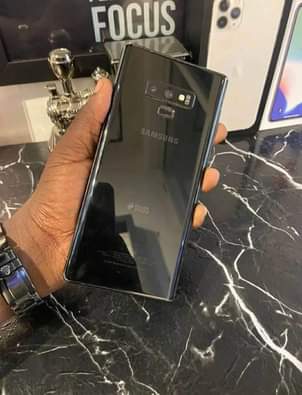 A picture of Samsung note9 Gb 128