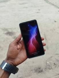 A picture of AQUOS 5G GB 64 RAM 4 BEI 150K SERIOUSLY PG