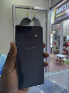 A picture of GALAXY S10 PLUS ORIGINAL