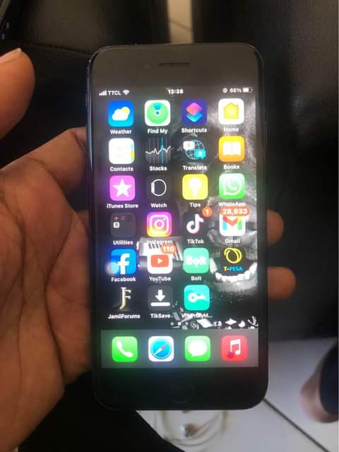 A picture of IPhone 7 plain Gb32 Battery 96 Fingerprint