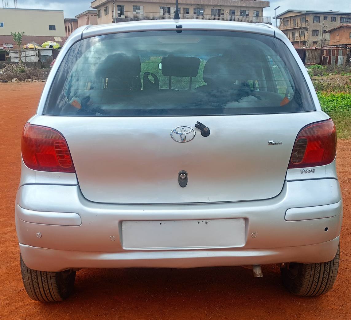 A picture of Buy and drive Toyota Yaris 2005 model.