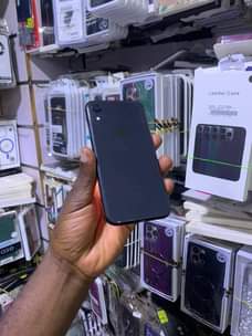 A picture of Iphone xR