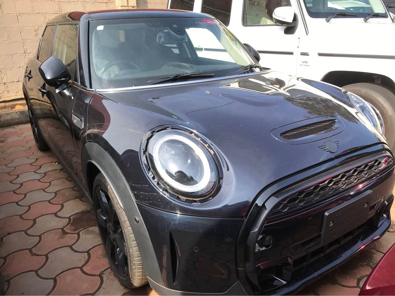 A picture of MINI COOPER ON QUICK IN KAMPALA CITY BRAND