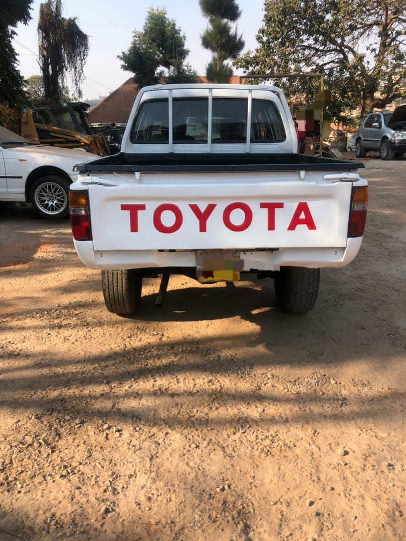 used toyota hilux