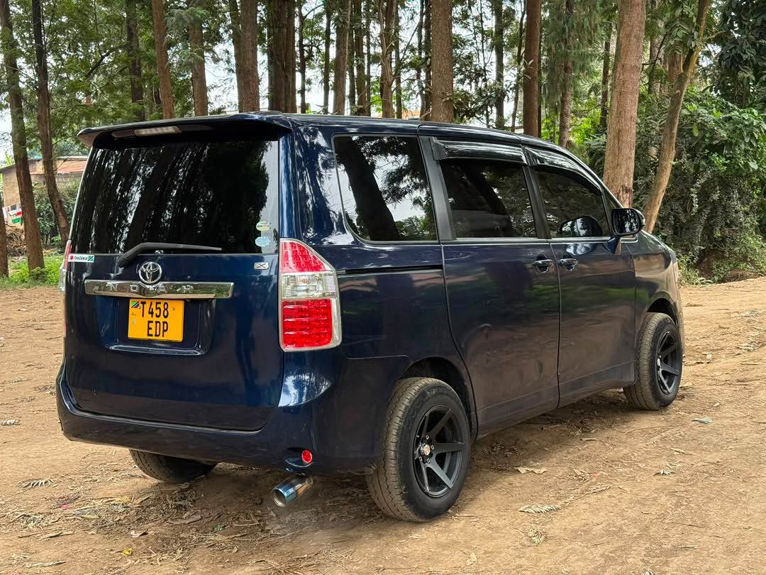 A picture of Toyota Noah new for sale