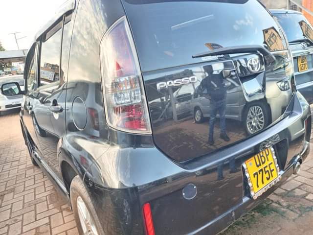 A picture of Toyota Passo