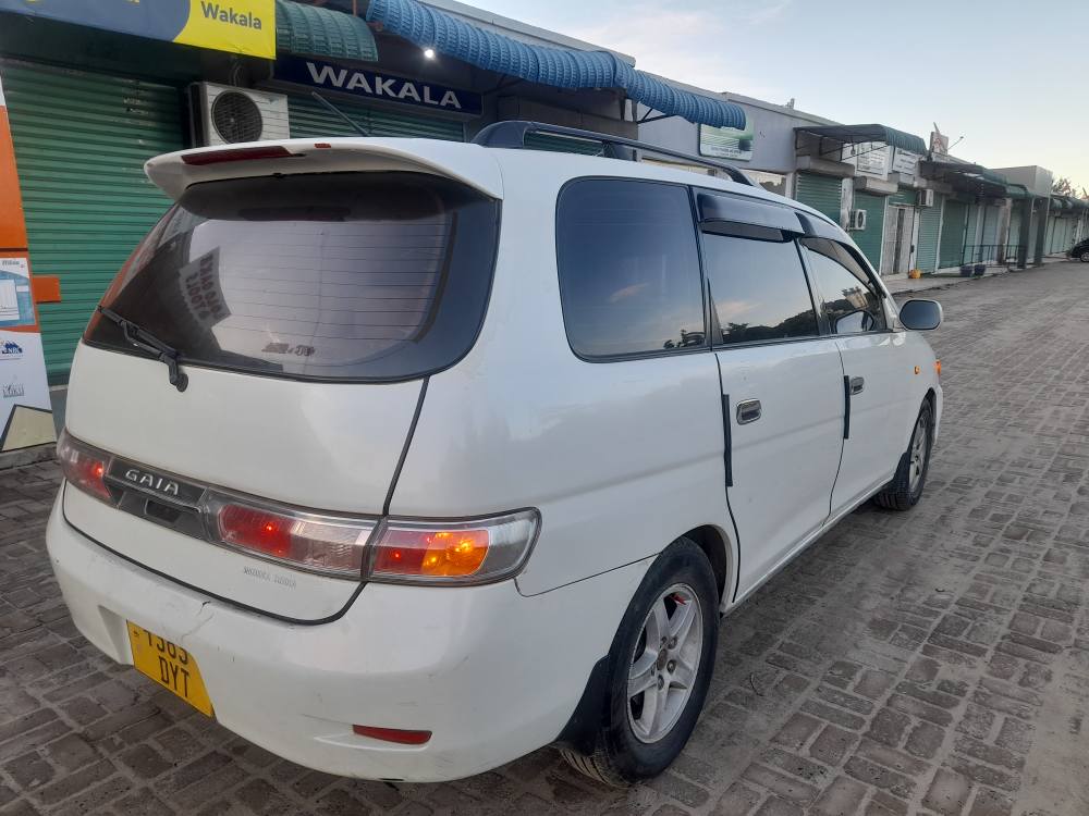 A picture of TOYOTA GAIA