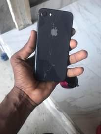 A picture of Iphone 8 plain gb 64