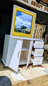 A picture of Dressing table inapatikana kwetu KING SOFA SEAT MAFINGA KINYANAMBO B