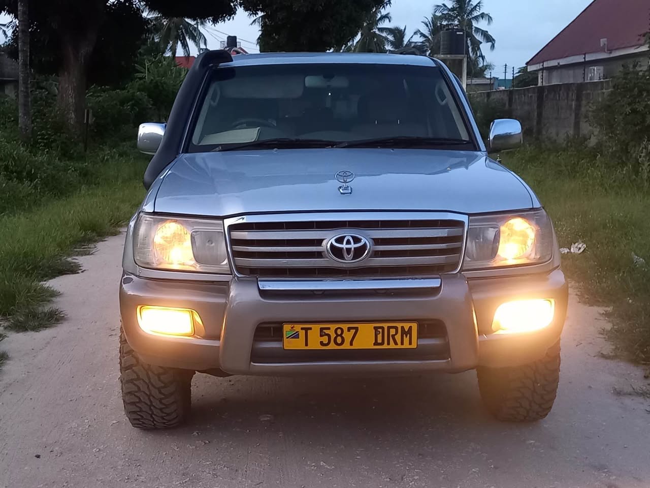 A picture of LANDCRUISER VX AMAZON DRM PRICE 68M 0765242424 Call WhatsApp INSTAGRAM
