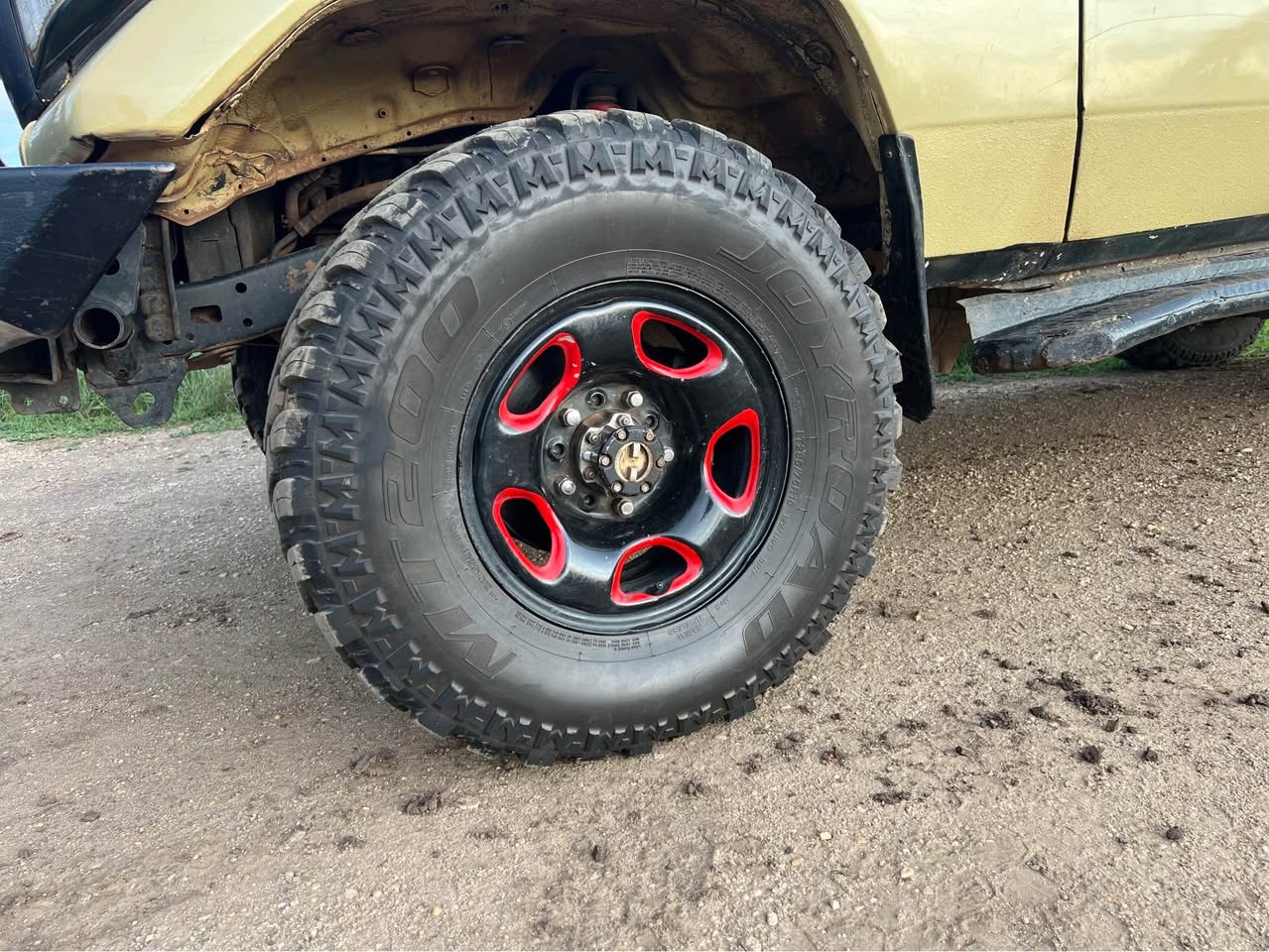 A picture of Land Cruiser 5 seater hard top