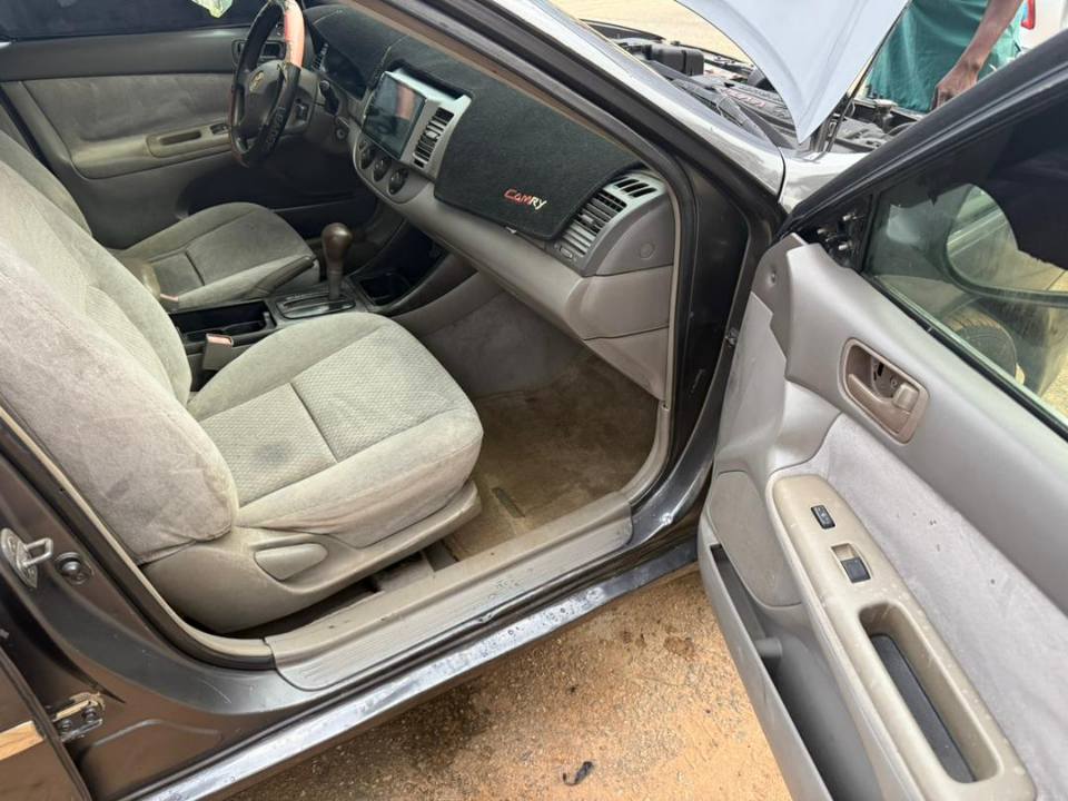 A picture of Another Good Deal Toyota Camry 2004 model engine and gear