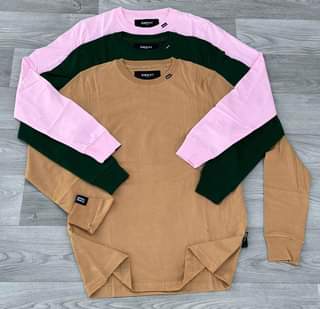 A picture of Long sleeved plain tee