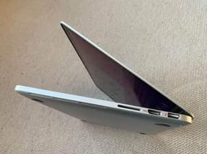 A picture of Apple MacBook Pro retina 2015 core i7 Ram 16Gb SSD