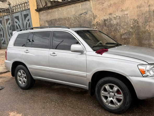 A picture of ANOTHER DESTRESS REGISTERED HIGHLANDER 2004 Price 4 5M OGBA CAR