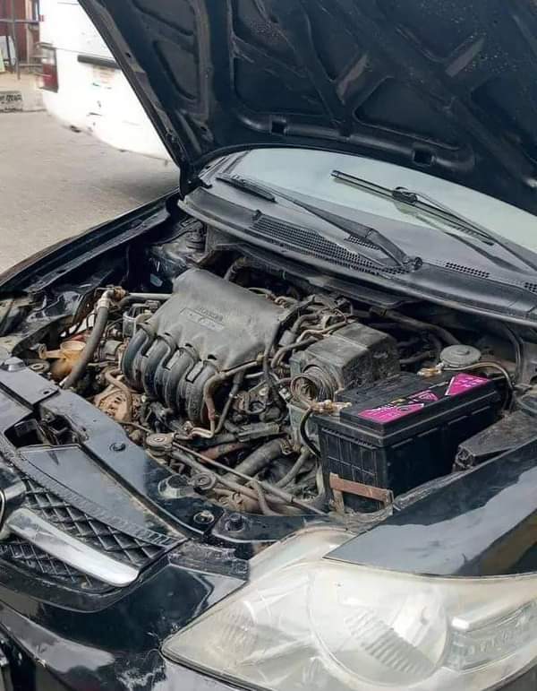A picture of Honda city 2007 Engine and Gear perfect Ac needs attention