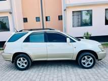 A picture of TOYOTA HARRIER