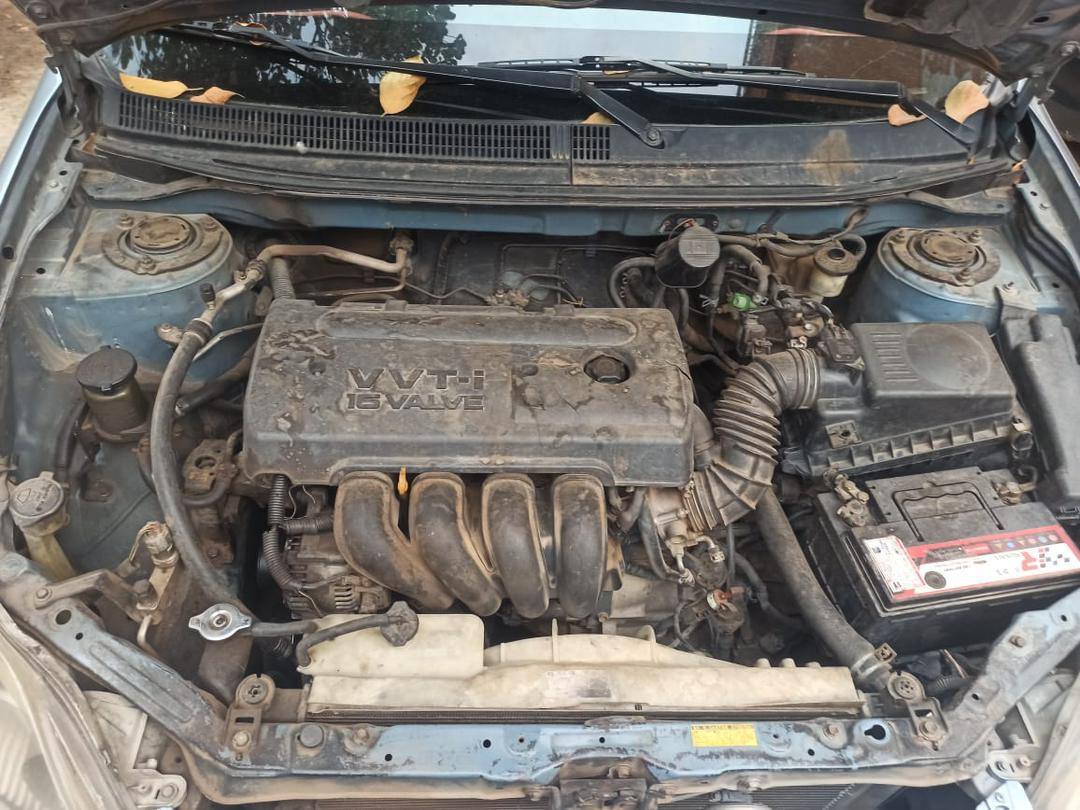 A picture of Toyota matrix 04 top notch tokunbo standard untouched engine and