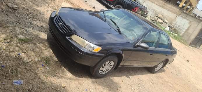 A picture of Toyota camry 1999