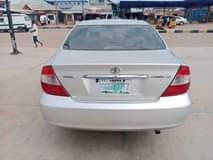 A picture of Toyota Camry 04