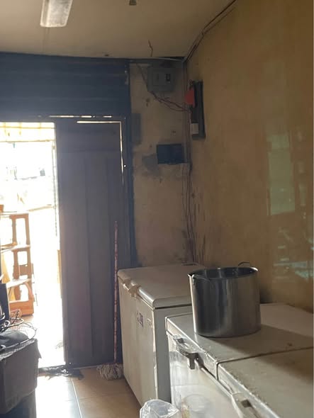 A picture of Shop at old garage to let