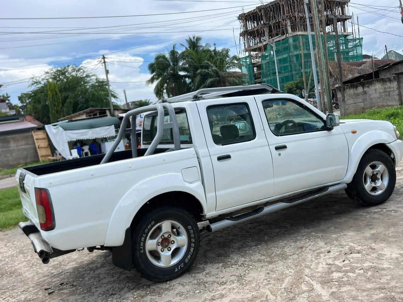 A picture of Nissan hardbody