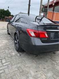 A picture of Distress distress Lexus es350 2009