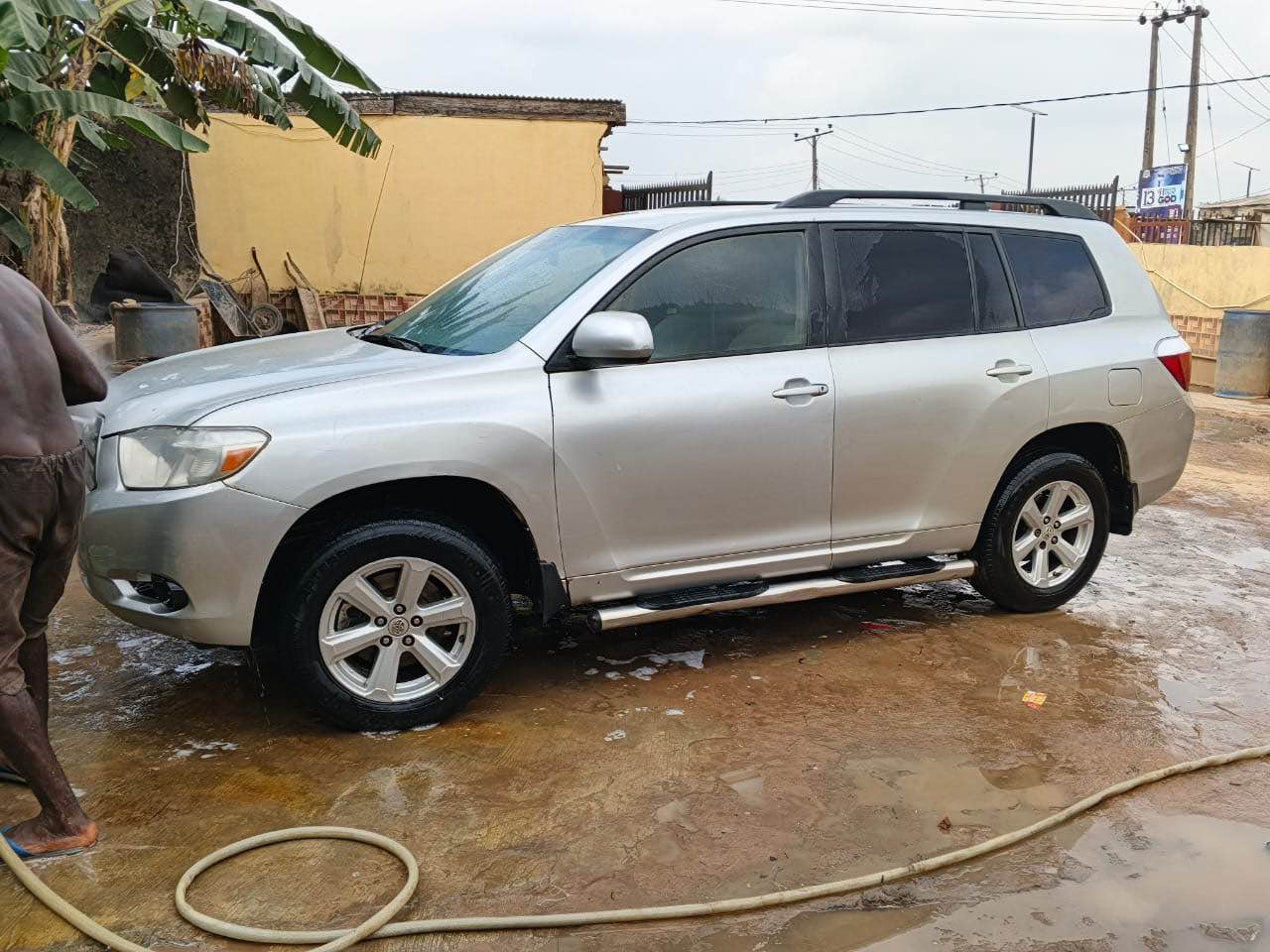 A picture of New Year Awoof Distress Sale 2008 Toyota Highlander