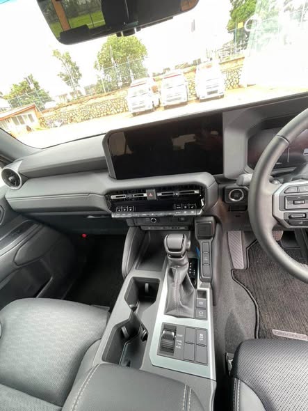 A picture of 2024 Toyota Land Cruiser J2500765424123 0709446672