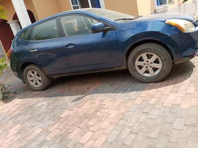 A picture of Nissan rogue 2008 First body