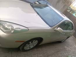 A picture of Belgium Grade 2004 ES330 With th absolutely nothing to fix