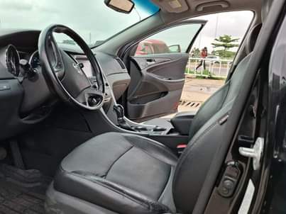 A picture of Hyundai Sonata 2014
