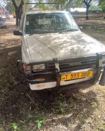 A picture of Hillux milion 8 8 Ipp mwanza Manual Engine 3y 0784857610