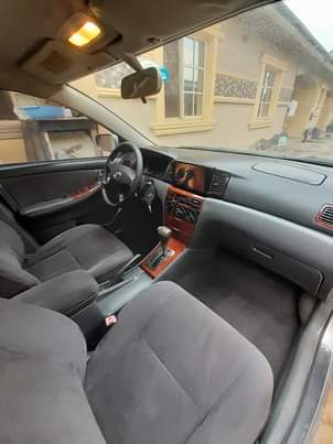 A picture of Toyota corolla 2004 bank model automatic drive