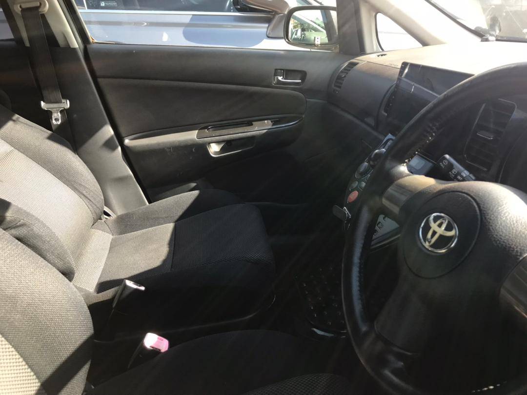 A picture of Toyota wish
