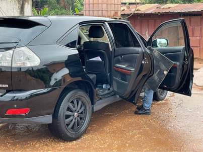 A picture of Toyota Harrier 2007 Kawundo