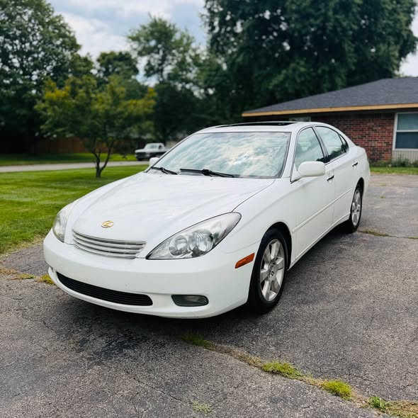 A picture of 2002 Lexus es300