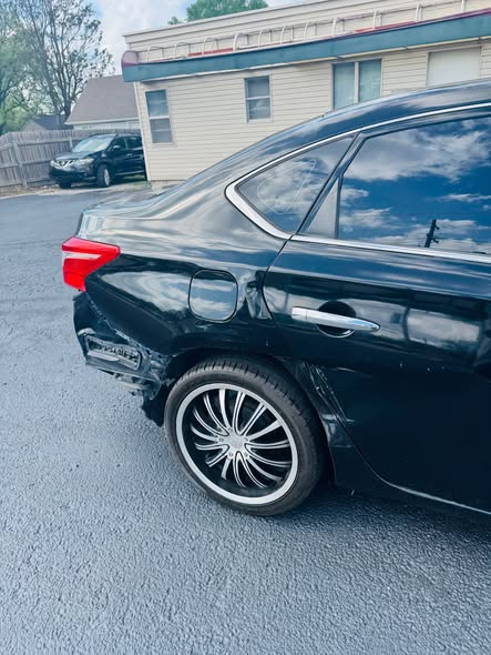 A picture of 2016 Nissan sentra
