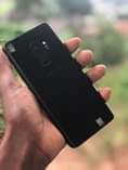 A picture of Samsung S9 gb 64 ram 6gb used clean