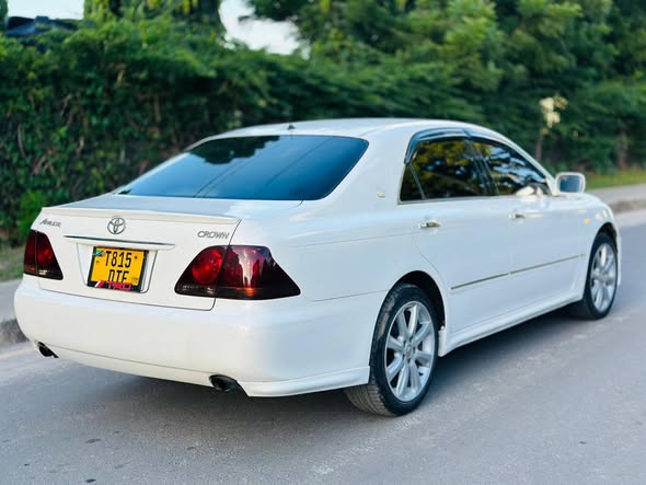 A picture of CROWN ATHLET0767058883