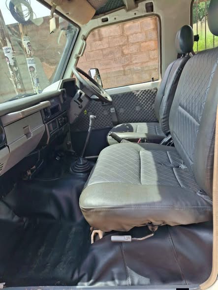 A picture of LAND CRUISER HARD TOP
